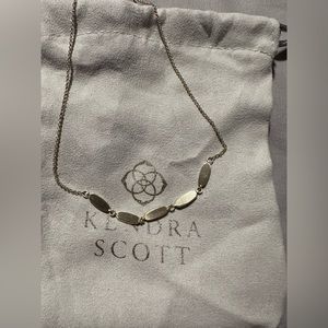 COPY - Kendra Scott gold necklace - like new condition